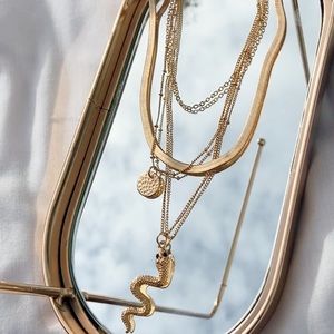 gorgeous gold multi layer snake necklace 🐍